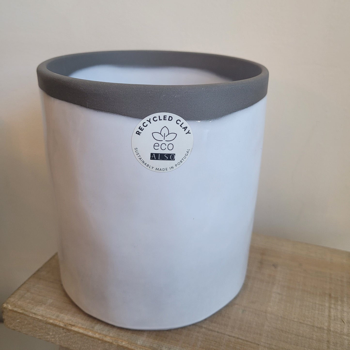 Kasvi Loka Plant Pot