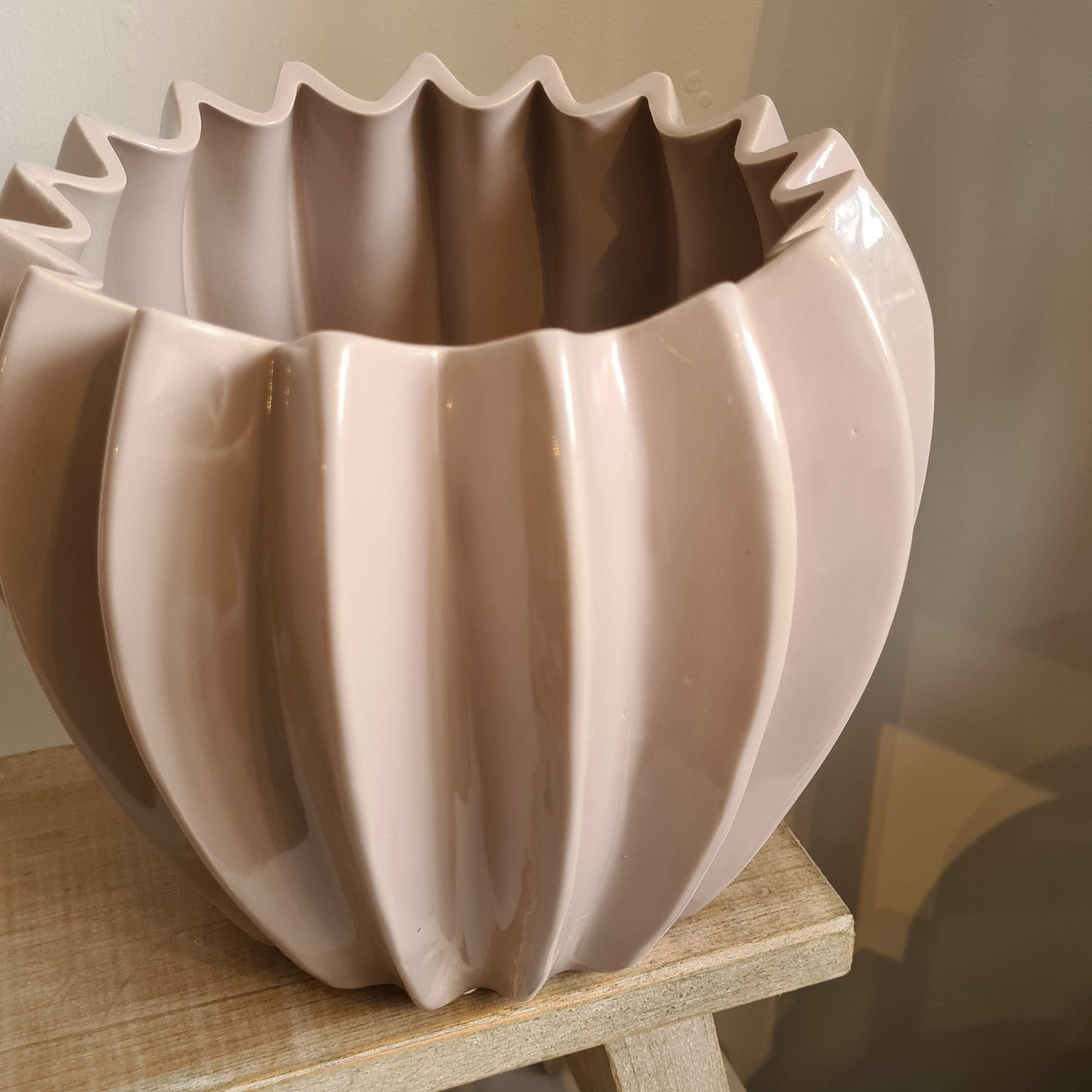 The Lillian Pot- Sand