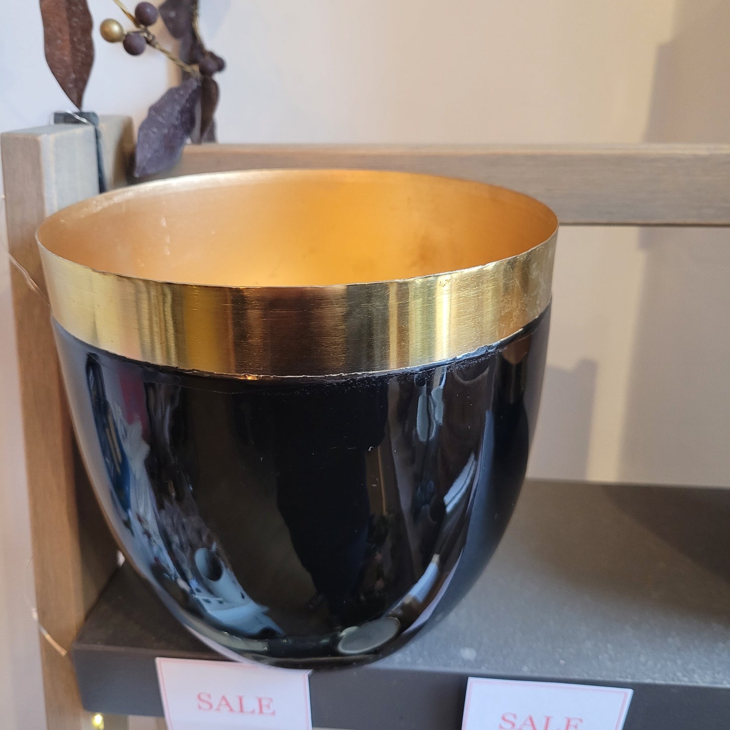 Black and Gold Pots