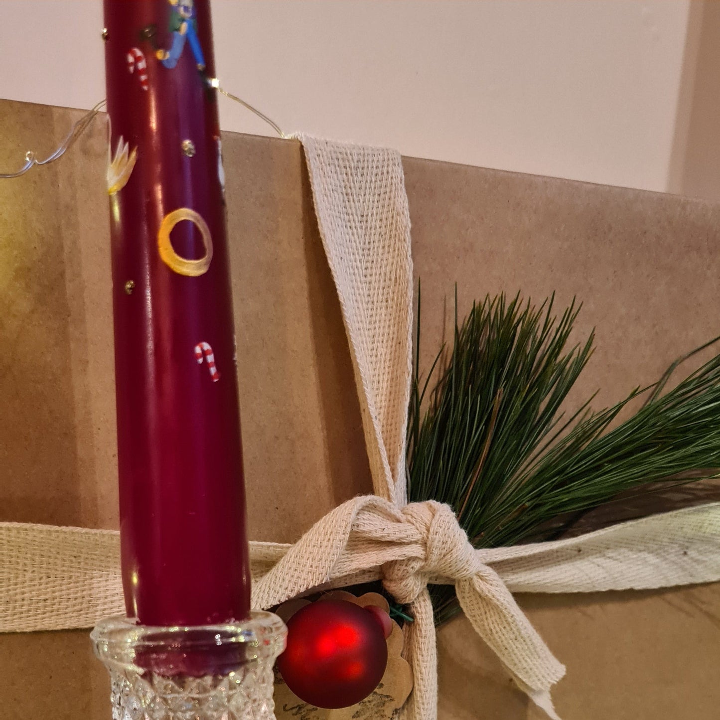 Gift Box- A Classic Christmas
