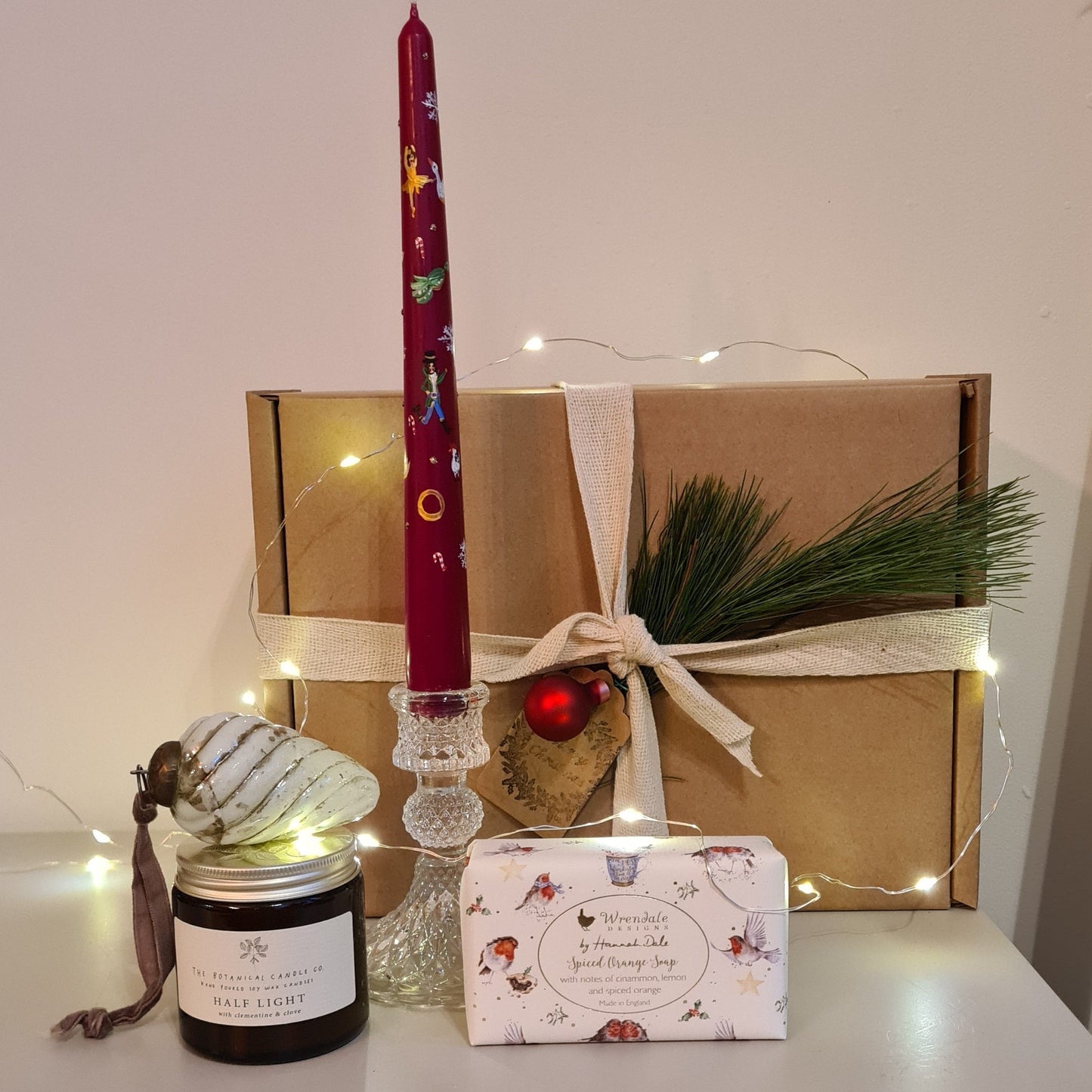 Gift Box- A Classic Christmas