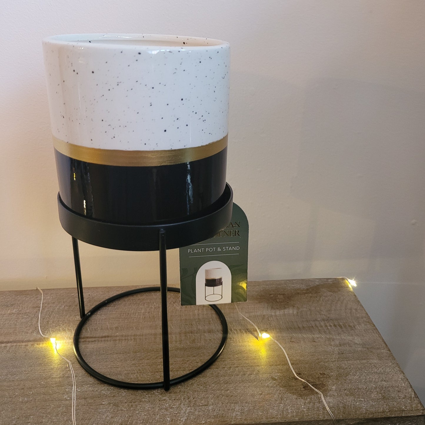 The Urban Gardener Small Ceramic Plant Pot with Stand