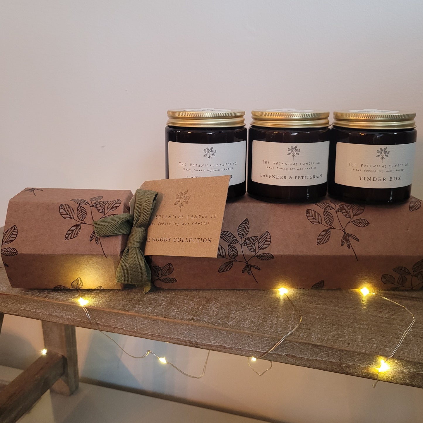 The Botanical Candle Company Cracker- Woody