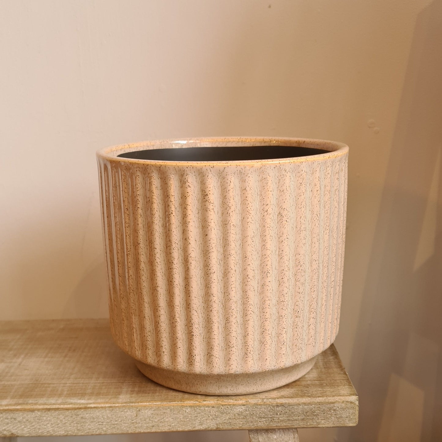 The Elga Pot- Autumn Cream