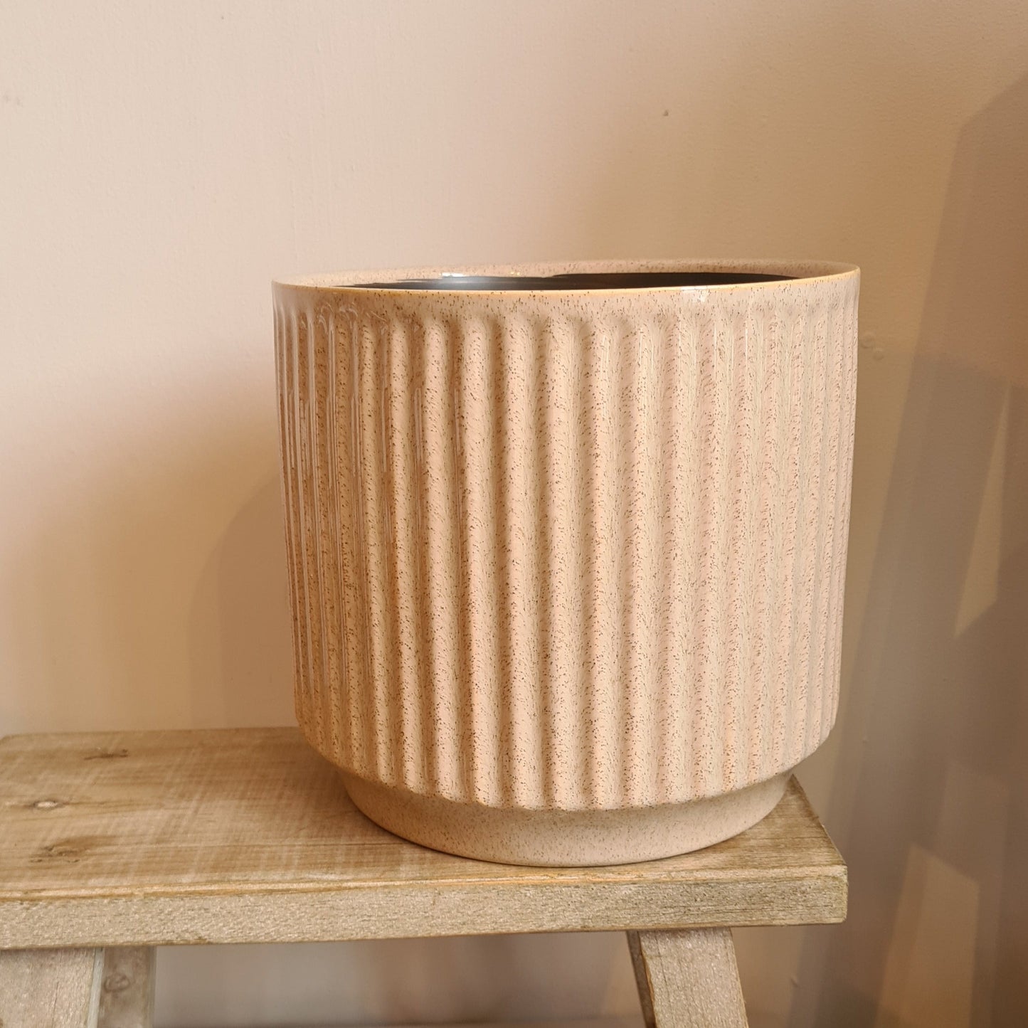 The Elga Pot- Autumn Cream