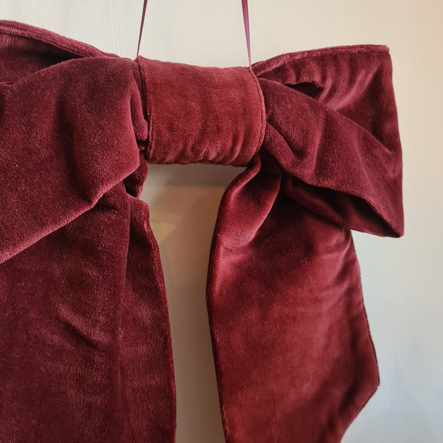 Hyde Christmas Door Bow: Berry