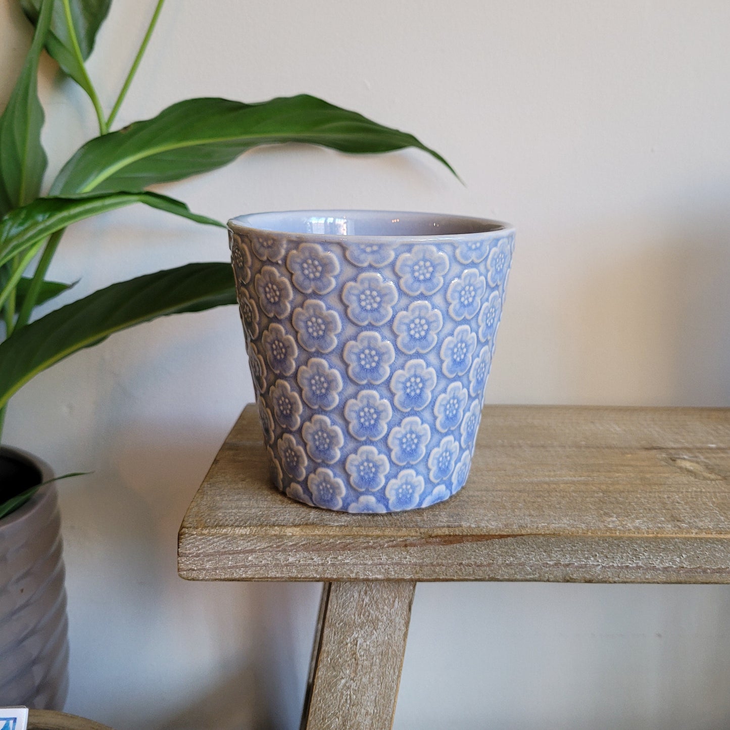 Veda Pot: Blue Finish