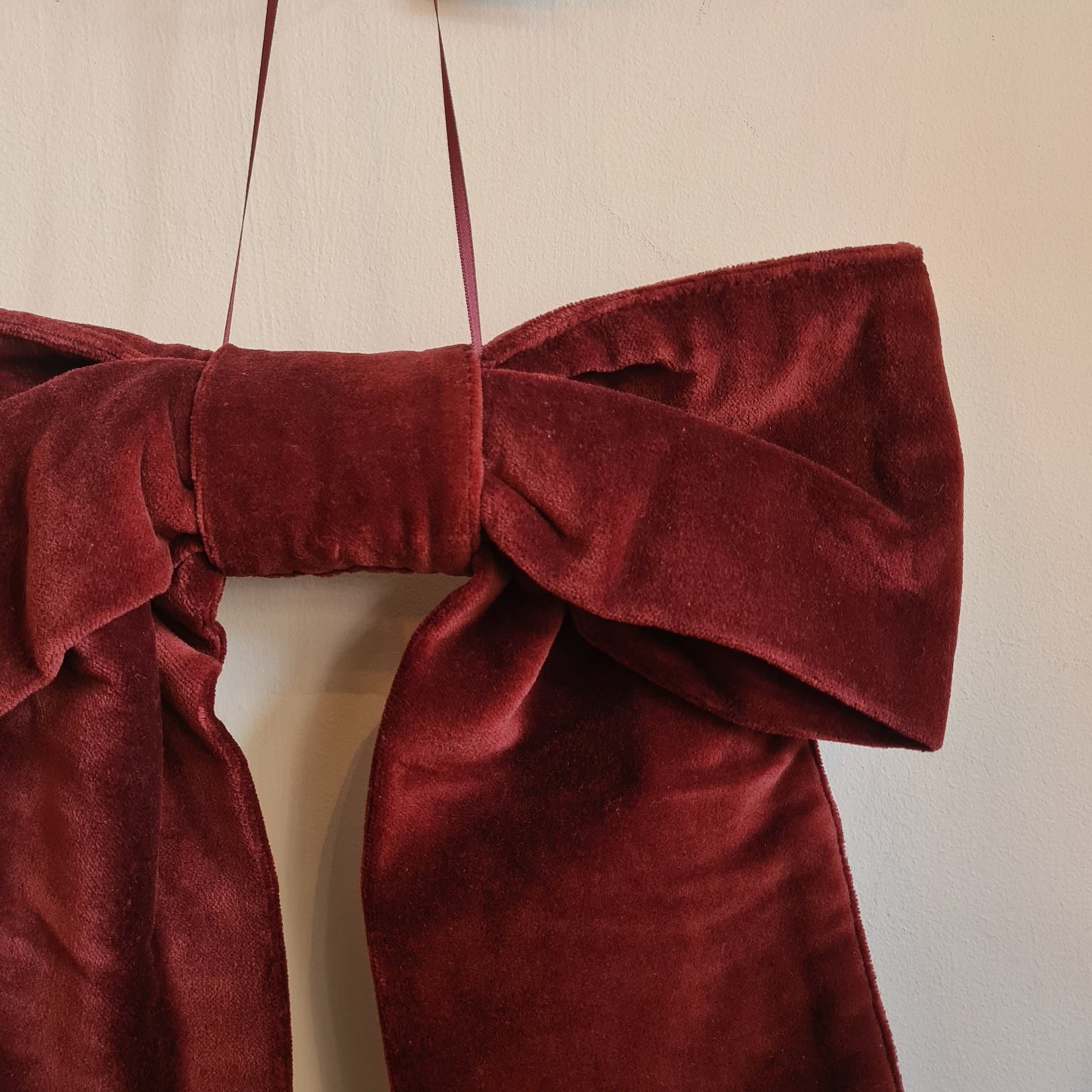 Hyde Christmas Door Bow: Berry