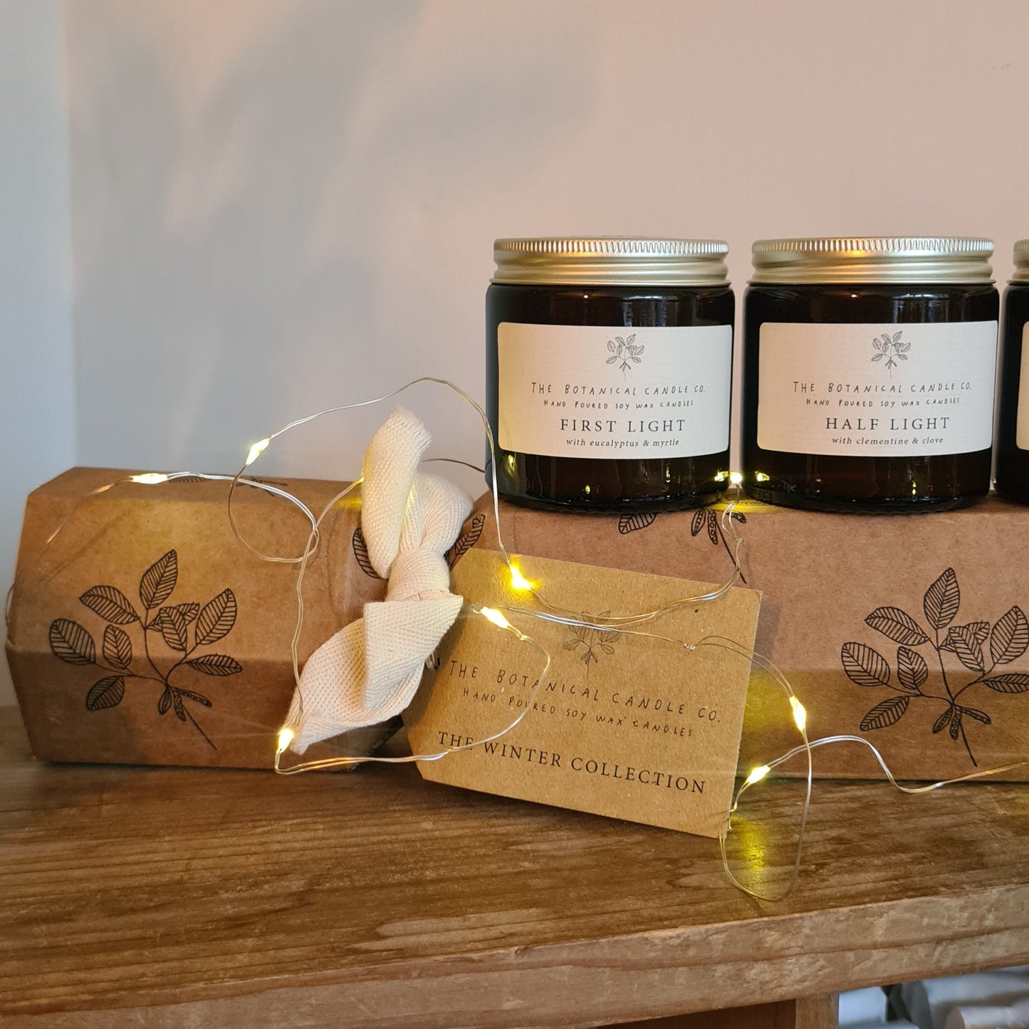 The Botanical Candle Company Cracker- Winter